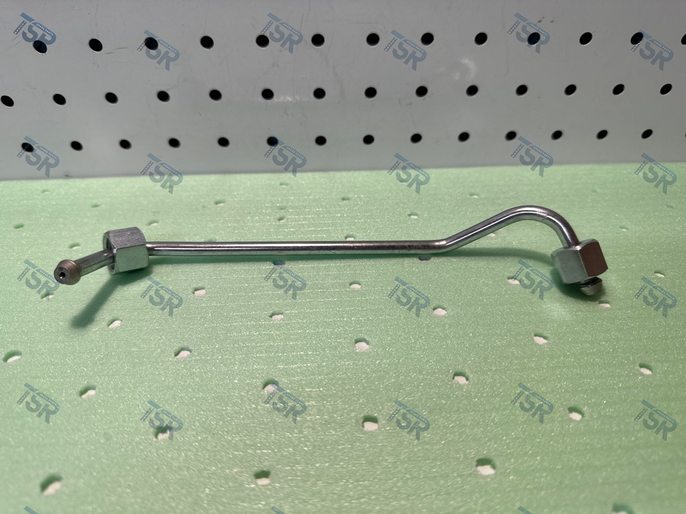 Трубка топливная