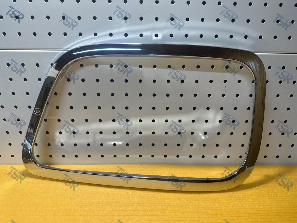 Окантовка фары (левая)