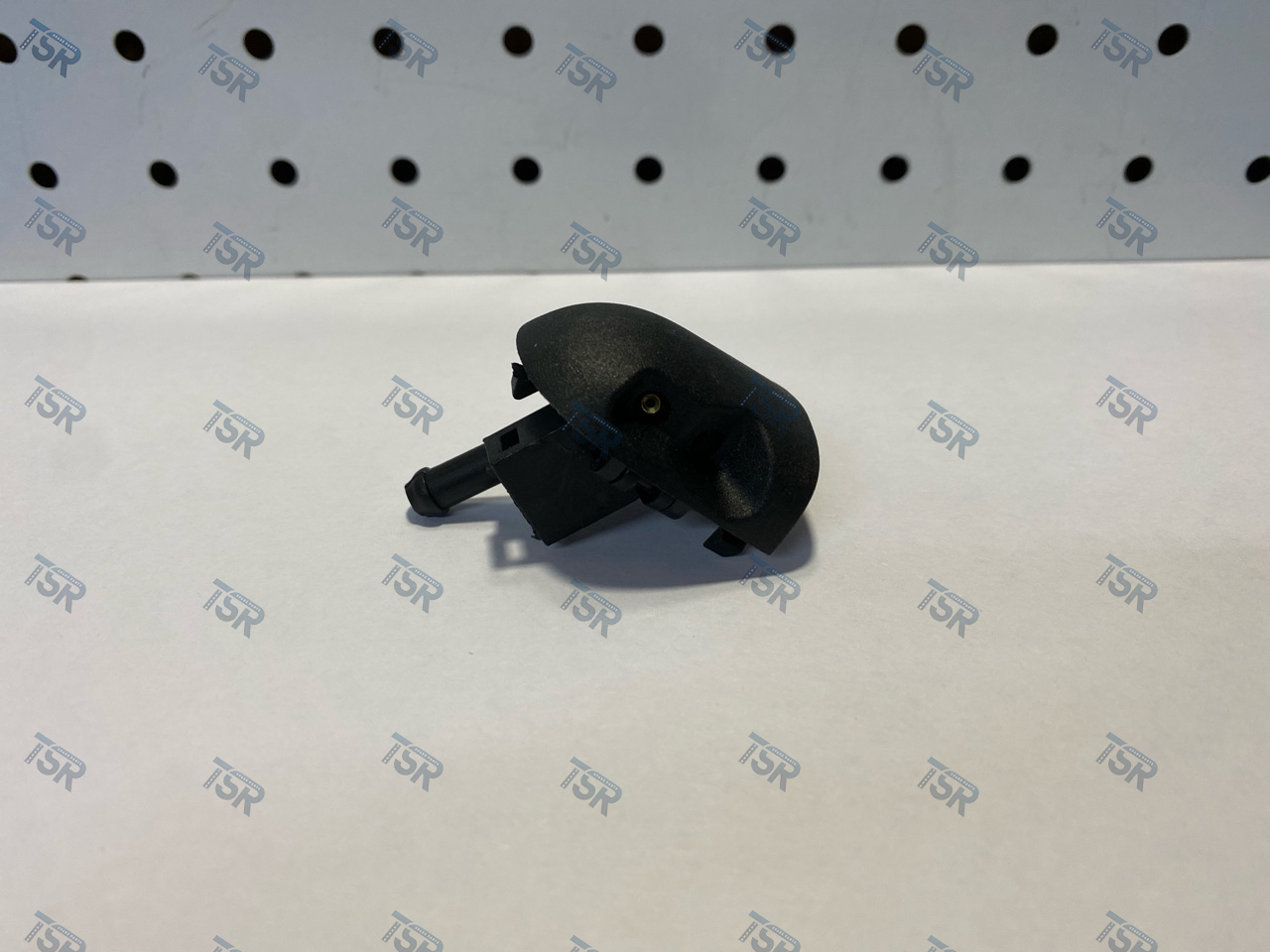 Форсунка омывателя лобового стекла