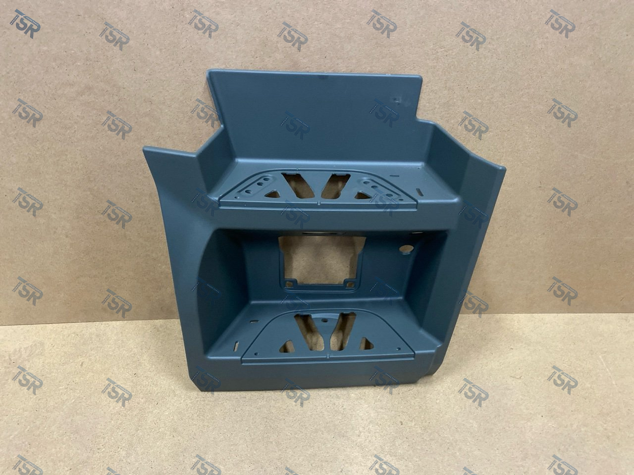 Подножка кабины правая