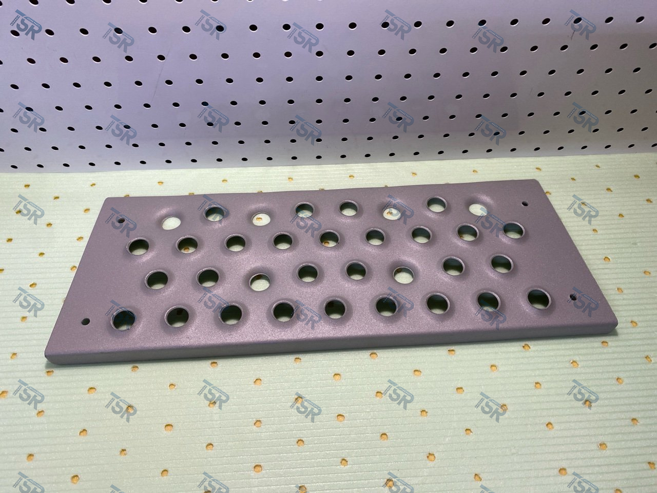 Накладка на подножку кабины