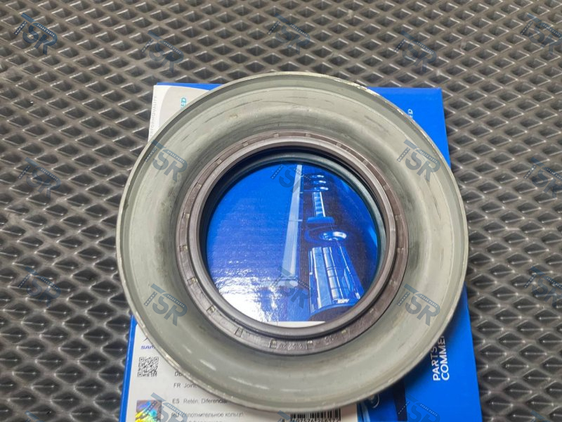 Сальник хвостовика