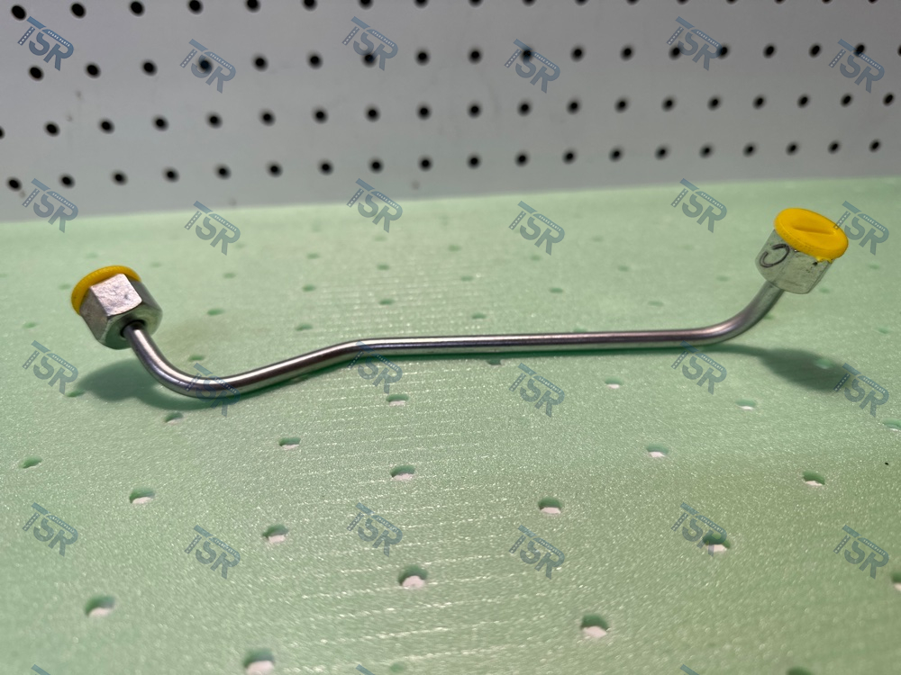 Трубка топливная