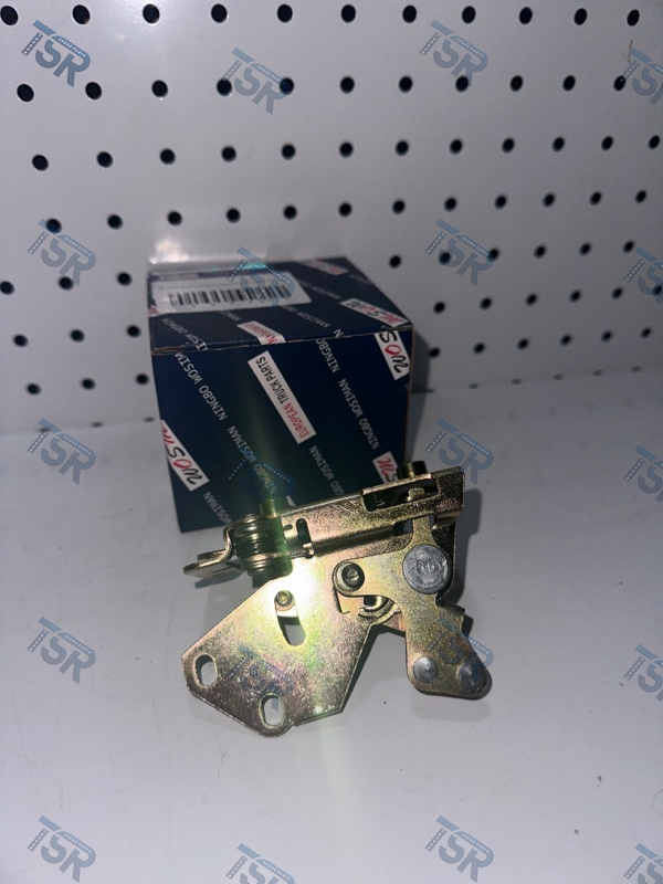 Замок двери левый