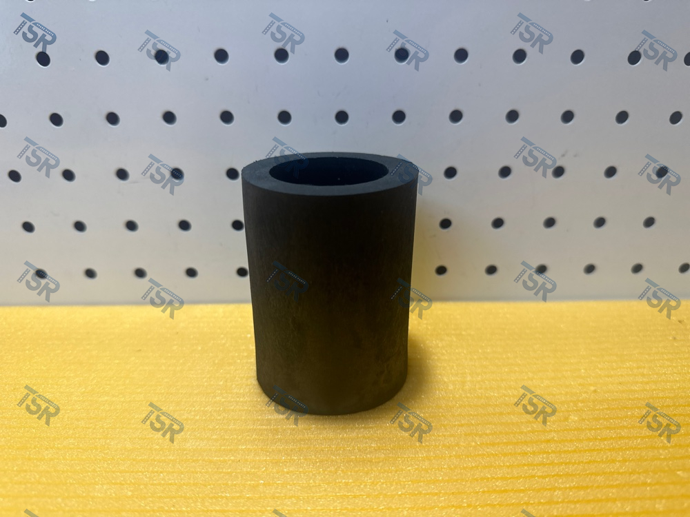 Сайлентблок кронштейна крыла